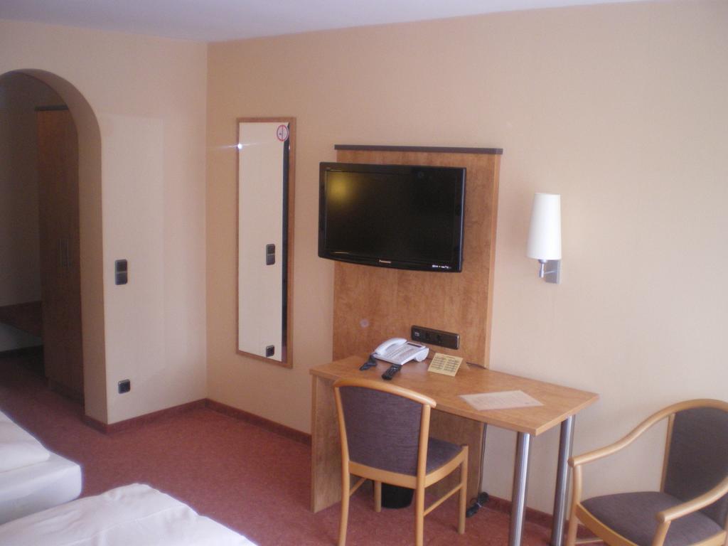 Hotel Gasthof Kaesser Ansbach Dış mekan fotoğraf