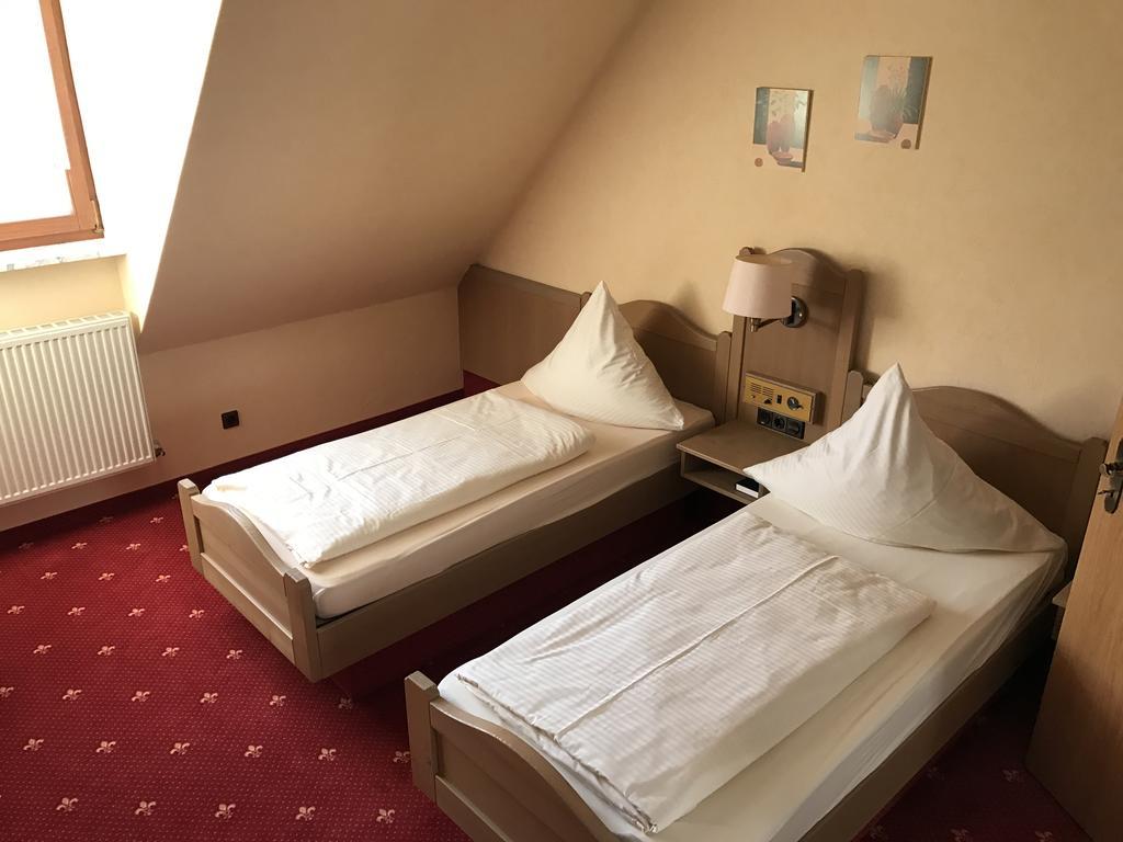 Hotel Gasthof Kaesser Ansbach Dış mekan fotoğraf